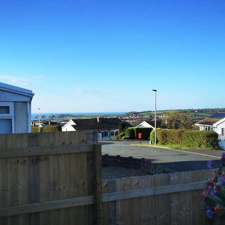 3-Bed 5-6 Berth Modernised Bungalow! Tenby Eksteriør billede